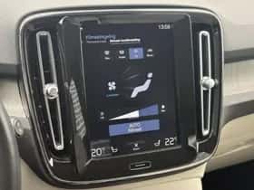 Volvo XC40 thumbnail 24