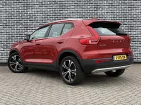 Volvo XC40 thumbnail 5
