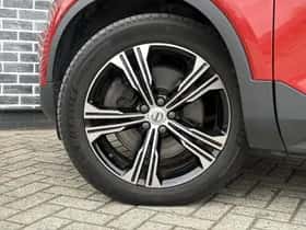 Volvo XC40 thumbnail 8