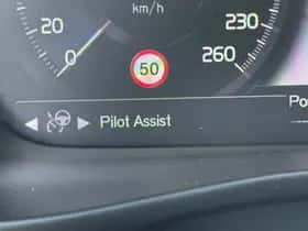 Volvo XC40 (2021) thumbnail 20