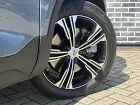 Volvo XC40 (2021) thumbnail 7