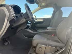 Volvo XC40 (2021) thumbnail 8