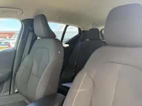 Volvo XC40 (2021) thumbnail 9