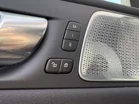Volvo XC60 thumbnail 19