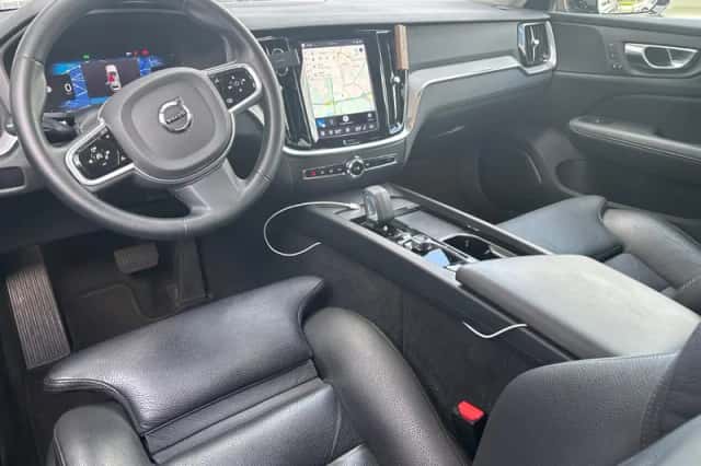 Volvo V60 (2022) thumbnail 5