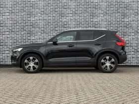 Volvo XC40 (2022) thumbnail 3