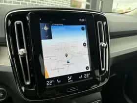 Volvo XC40 (2022) thumbnail 10