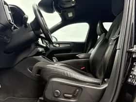 Volvo XC40 (2020) thumbnail 2