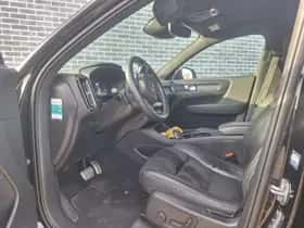 Volvo XC40 thumbnail 4