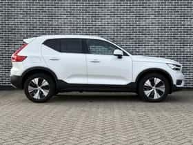 Volvo XC40 thumbnail 6