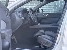 Volvo XC60 thumbnail 9