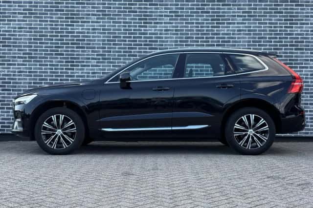 Volvo XC60 (2022) thumbnail 4