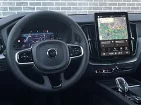 Volvo XC60 thumbnail 2