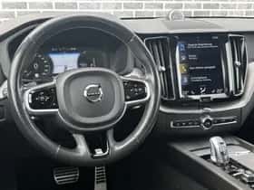 Volvo XC60 thumbnail 2
