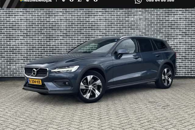 Volvo V60 (2021) thumbnail 1