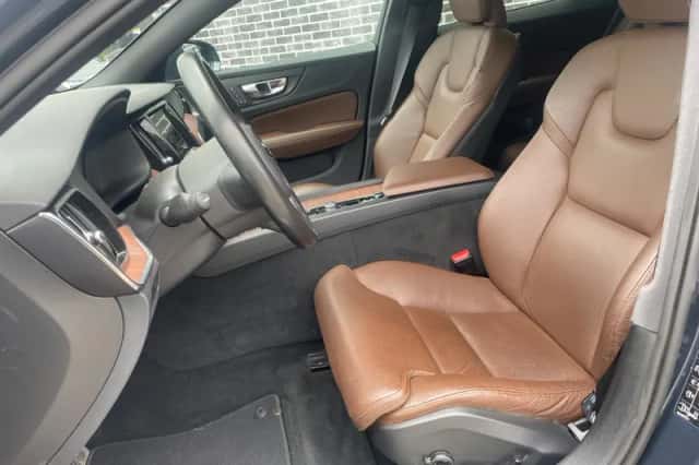Volvo V60 (2021) thumbnail 6