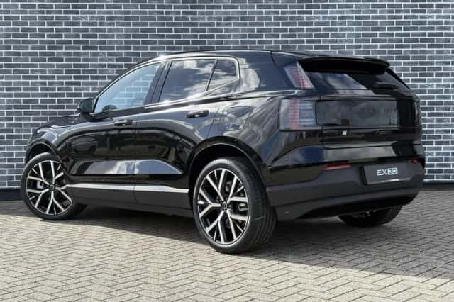 Volvo EX30 (2026) thumbnail 3