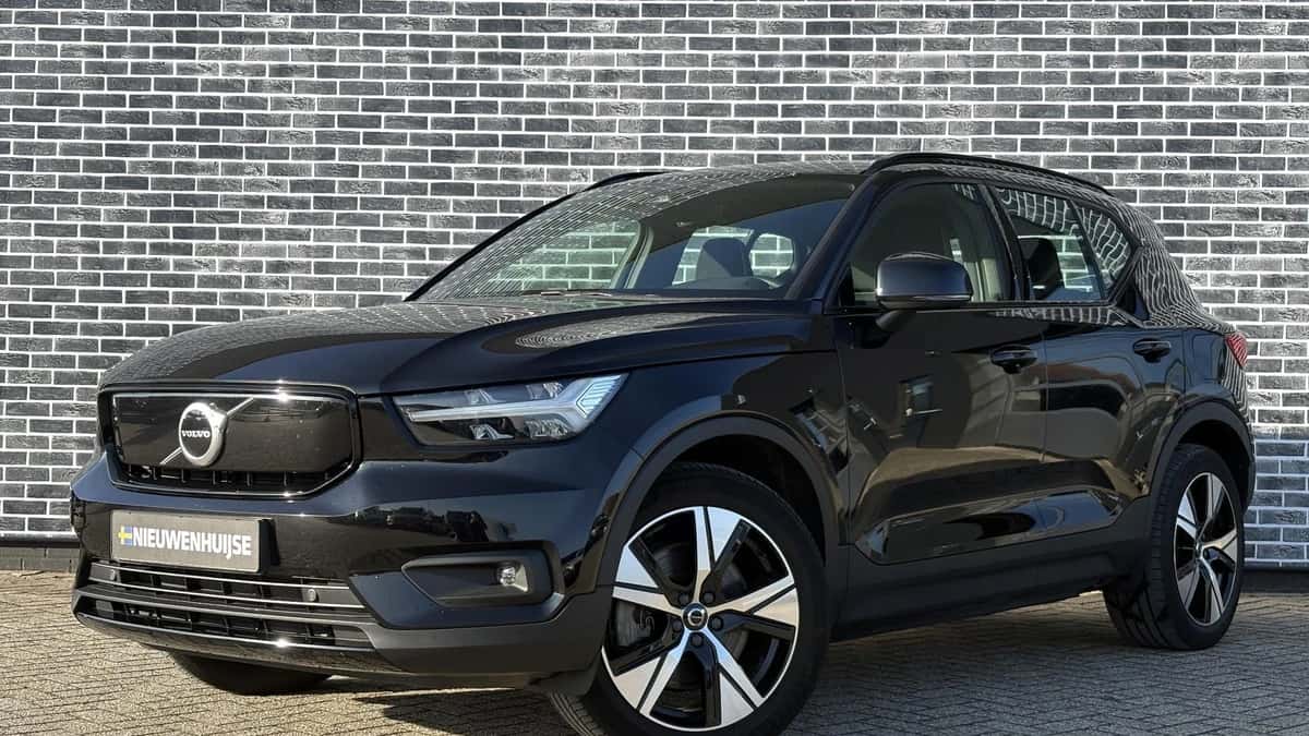 Volvo XC40 — foto 1