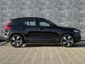 Volvo XC40 thumbnail 6