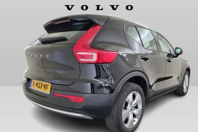 Volvo XC40 (2021) thumbnail 2