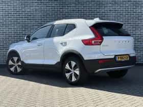 Volvo XC40 thumbnail 5