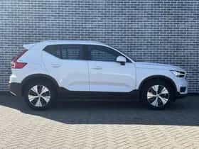 Volvo XC40 thumbnail 6