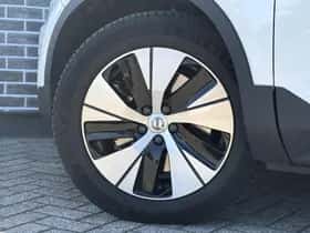 Volvo XC40 thumbnail 8