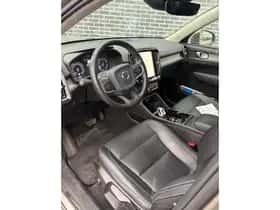 Volvo XC40 thumbnail 5