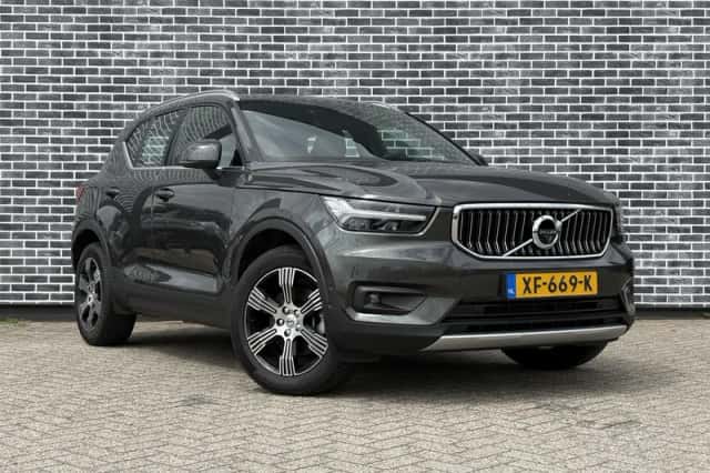 Volvo XC40 (2018) thumbnail 4
