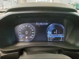 Volvo XC40 thumbnail 3