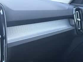 Volvo XC40 thumbnail 16