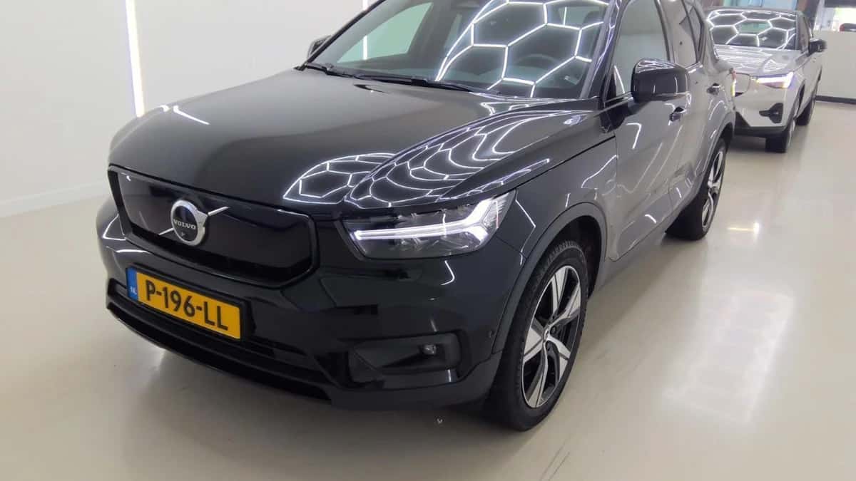Volvo XC40 — foto 1