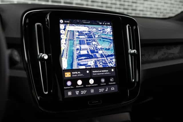 Volvo EX40 (2026) thumbnail 6