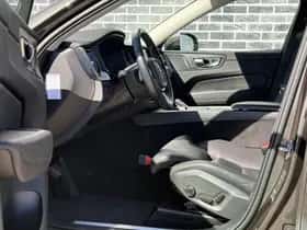 Volvo XC60 thumbnail 11