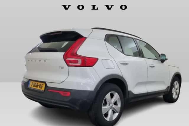 Volvo XC40 (2020) thumbnail 2