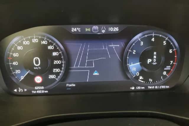 Volvo XC40 (2020) thumbnail 3