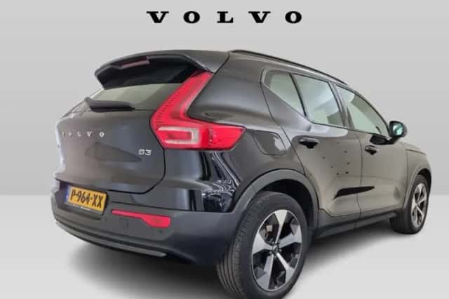 Volvo XC40 (2022) thumbnail 2