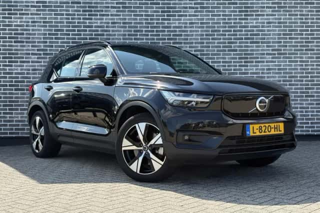Volvo XC40 (2021) thumbnail 3
