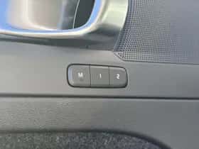 Volvo XC40 thumbnail 16