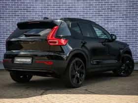 Volvo EX40 thumbnail 3