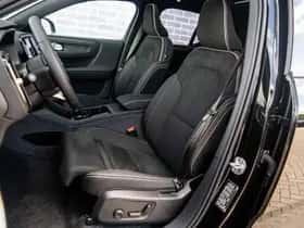 Volvo EX40 thumbnail 10