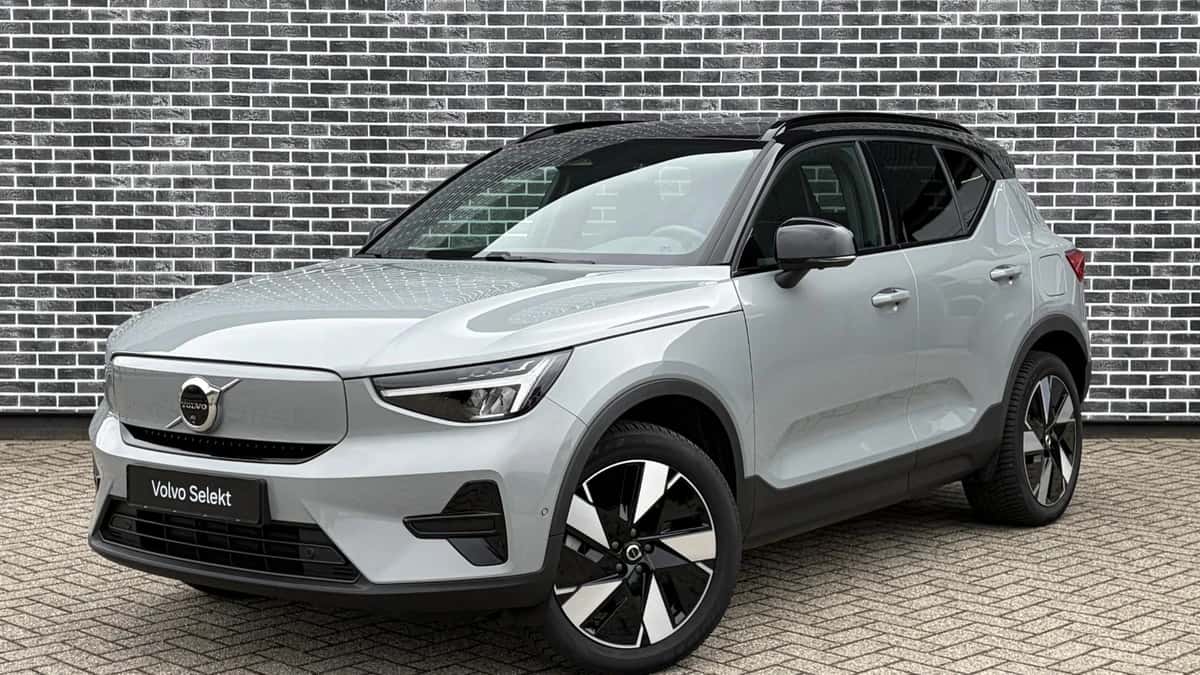 Volvo EX40 — foto 1