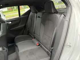 Volvo EX40 thumbnail 11