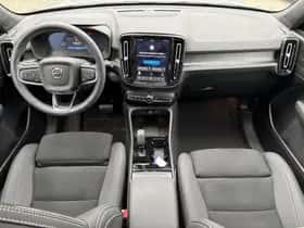 Volvo EX40 thumbnail 13