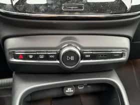 Volvo EX40 thumbnail 18