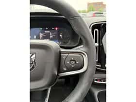 Volvo EX40 thumbnail 23