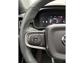 Volvo EX40 thumbnail 24