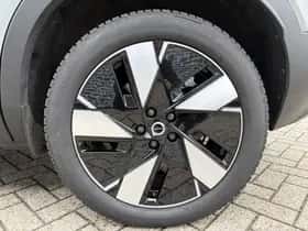 Volvo EX40 thumbnail 8