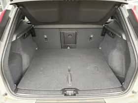 Volvo EX40 thumbnail 9
