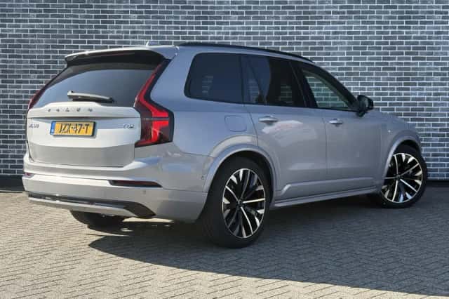 Volvo XC90 (2025) thumbnail 3